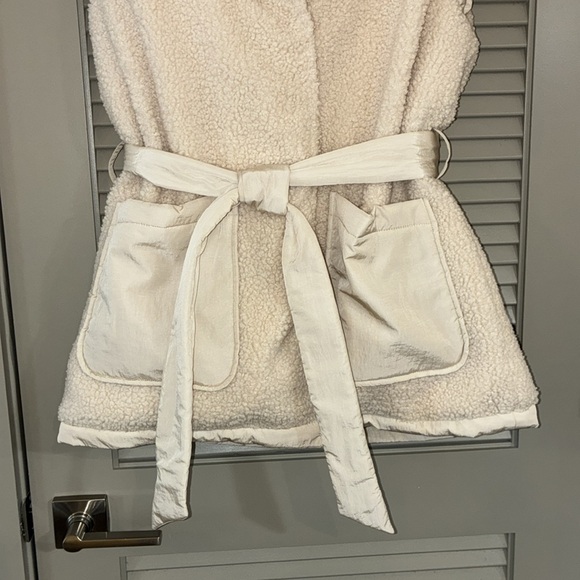 Varley Lanville Reversible Gilet Ivory Vest  Sz S - Picture 7 of 12